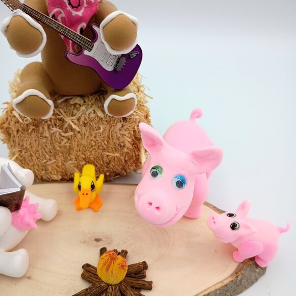 Cowboy Gingerbread Farm Scene – Handmade Foam Clay Display with Pig and Cow - Picture 5 of 6